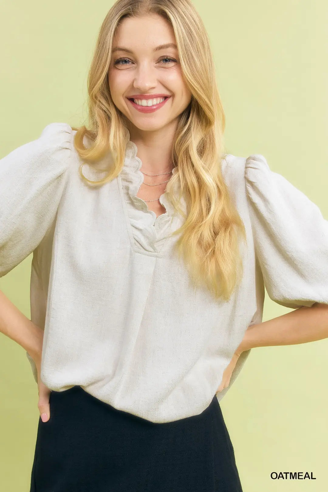 Linen Scallop Trim V-Neck Top C5717
