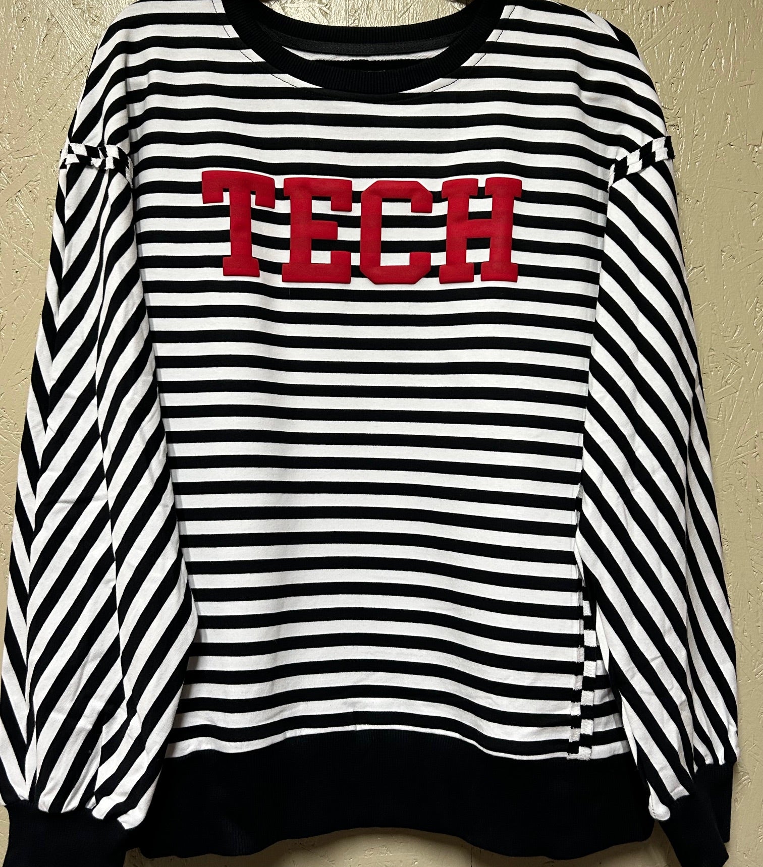 TECH Black Striped Pullover P219