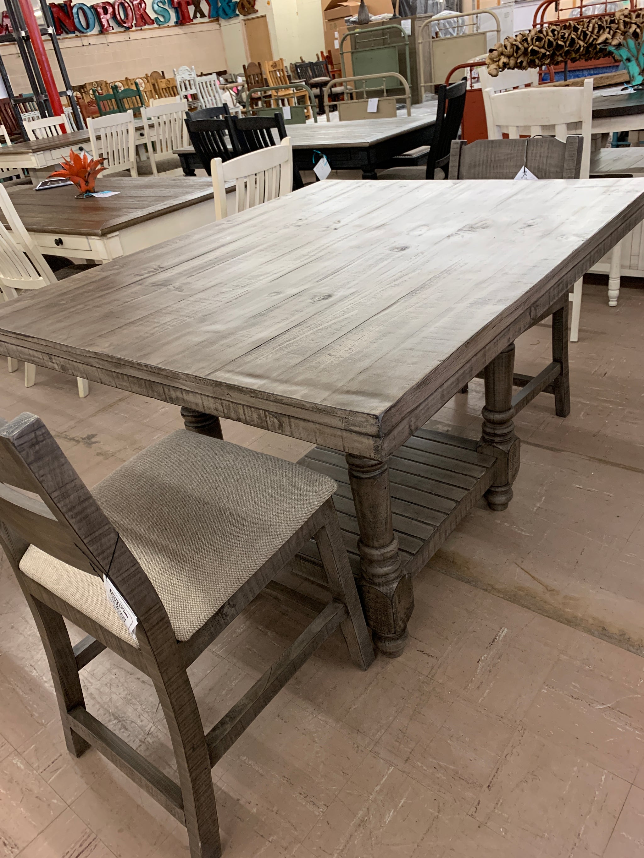 Table CLOSEOUT SPECIAL