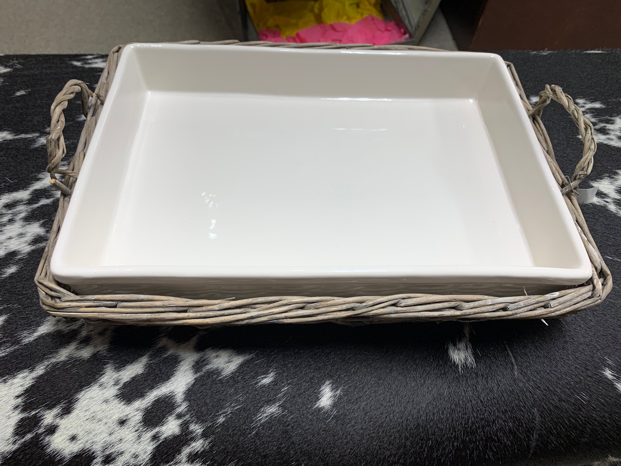 Casserole Dish with Carrier